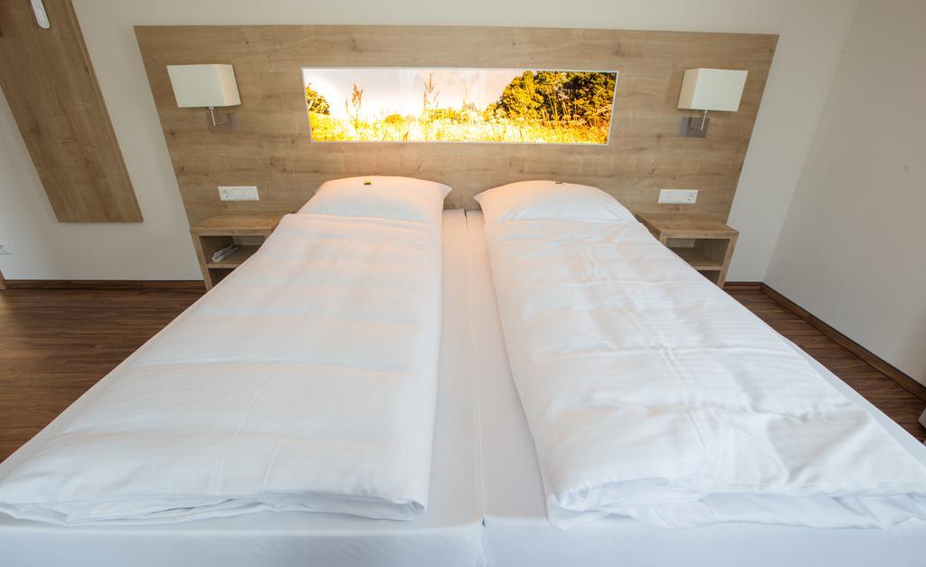 Sonnenhalde Landgasthof Bieg Neuler Room photo